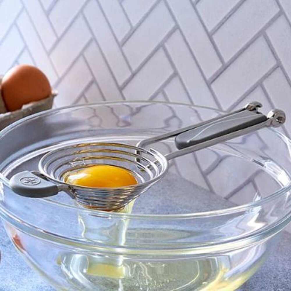 NIB~PAMPERED CHEF~Stainless Steel Folding Egg Separator